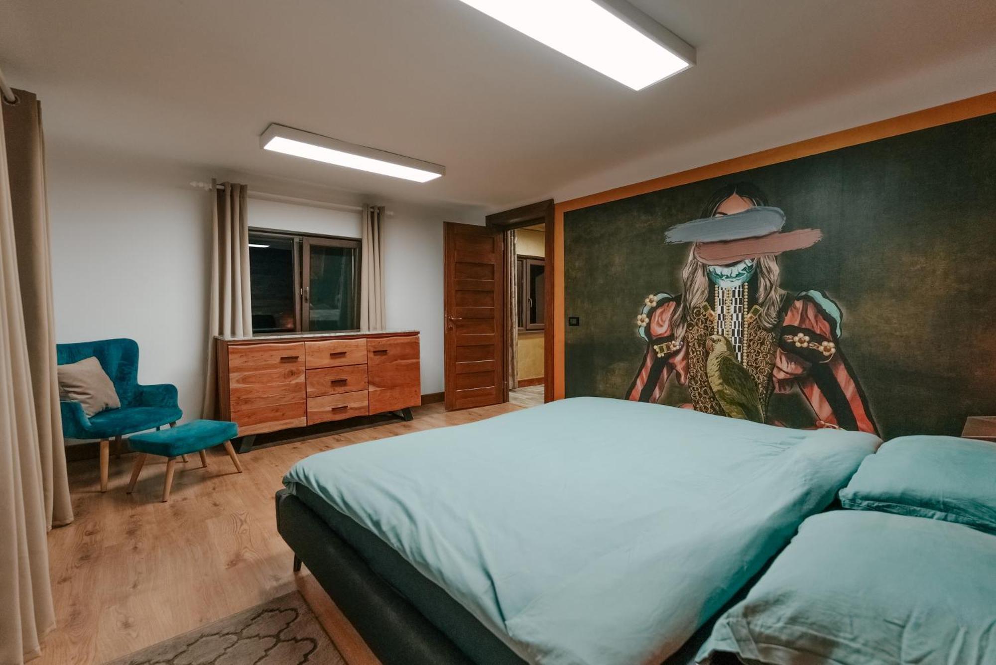 Madison Lake Villa Balotešti Exteriér fotografie